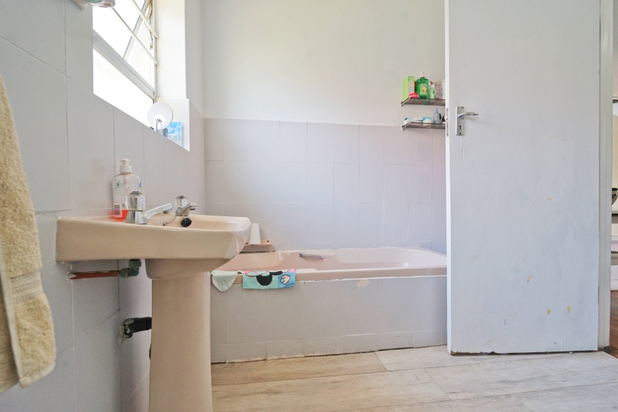 3 Bedroom Property for Sale in Nahoon Valley Park Eastern Cape